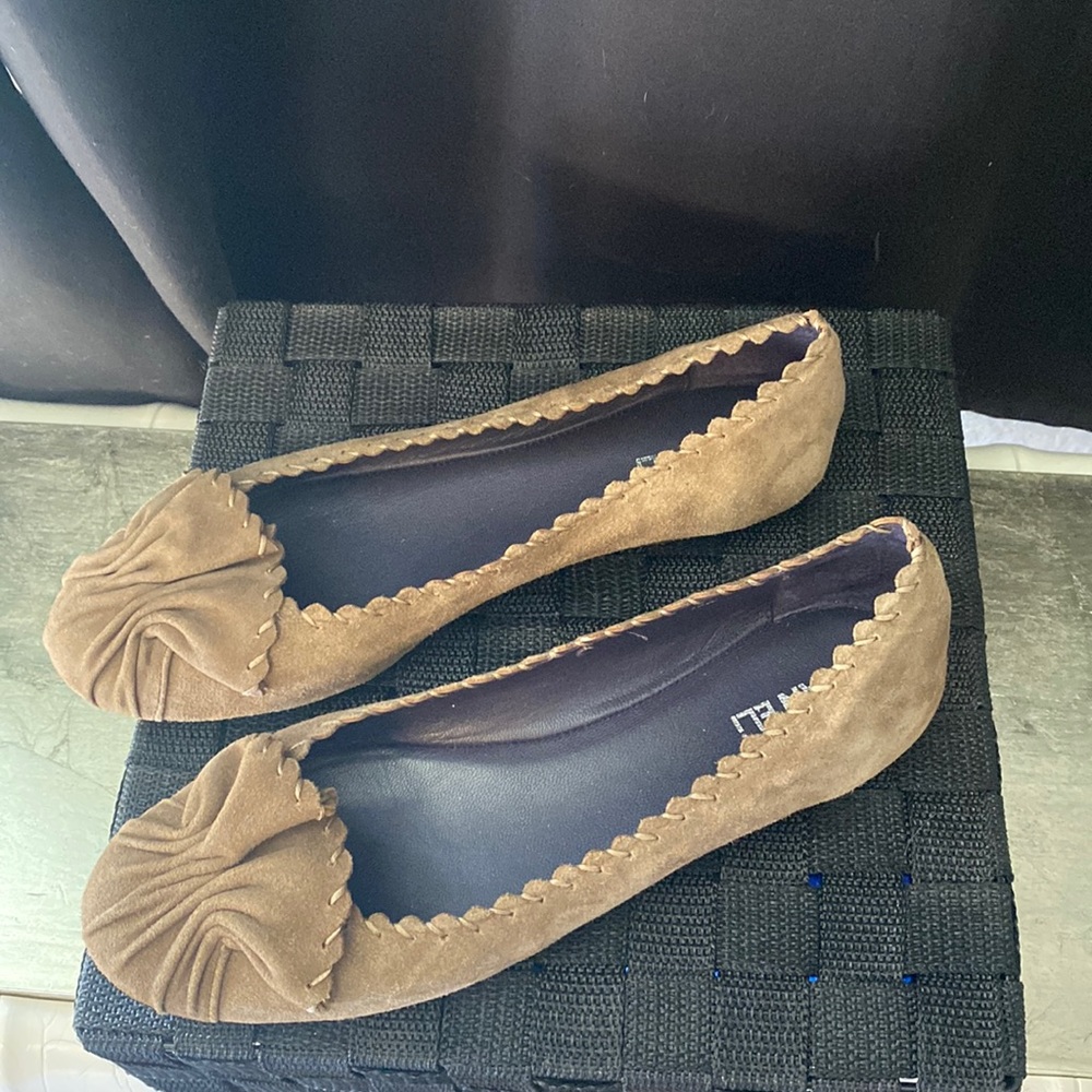 Beautiful VANELi Purple Collection Suede casual shoes size 10W